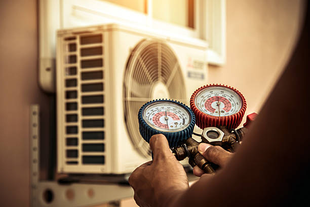 Professional Ac Installation technician working in Hillsboro, WI